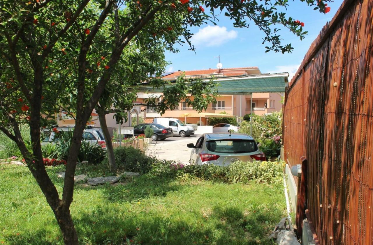 Apartment Taja, Cijela Kuca I Vrt Samo Za Vas スプリト エクステリア 写真