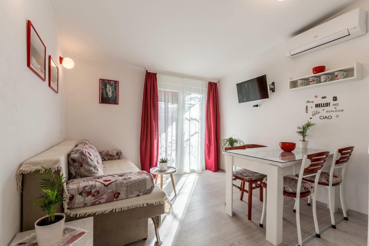 Apartment Taja, Cijela Kuca I Vrt Samo Za Vas スプリト エクステリア 写真
