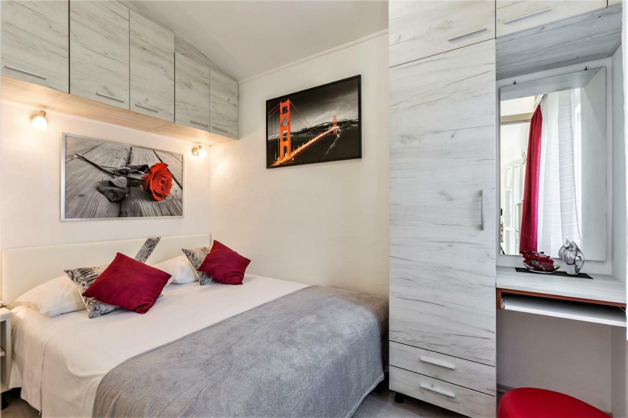 Apartment Taja, Cijela Kuca I Vrt Samo Za Vas スプリト エクステリア 写真