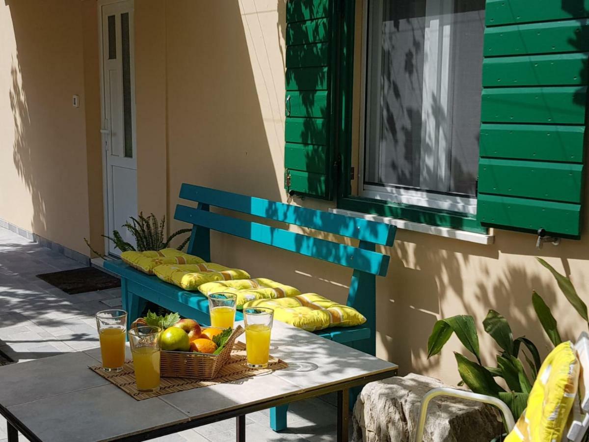 Apartment Taja, Cijela Kuca I Vrt Samo Za Vas スプリト エクステリア 写真
